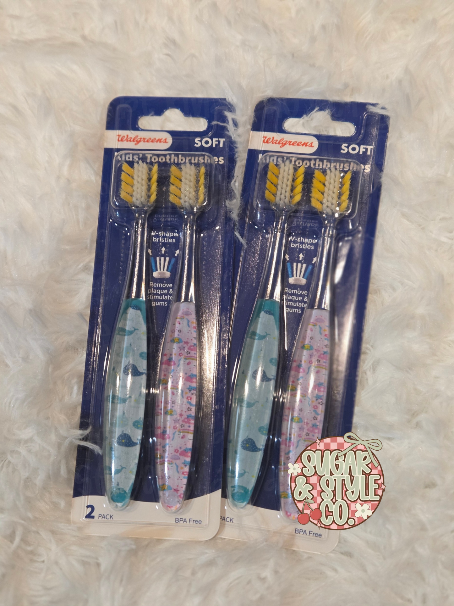 Toothbrush Assortment I Manual and Power Toothbrushes in Assorted Styles