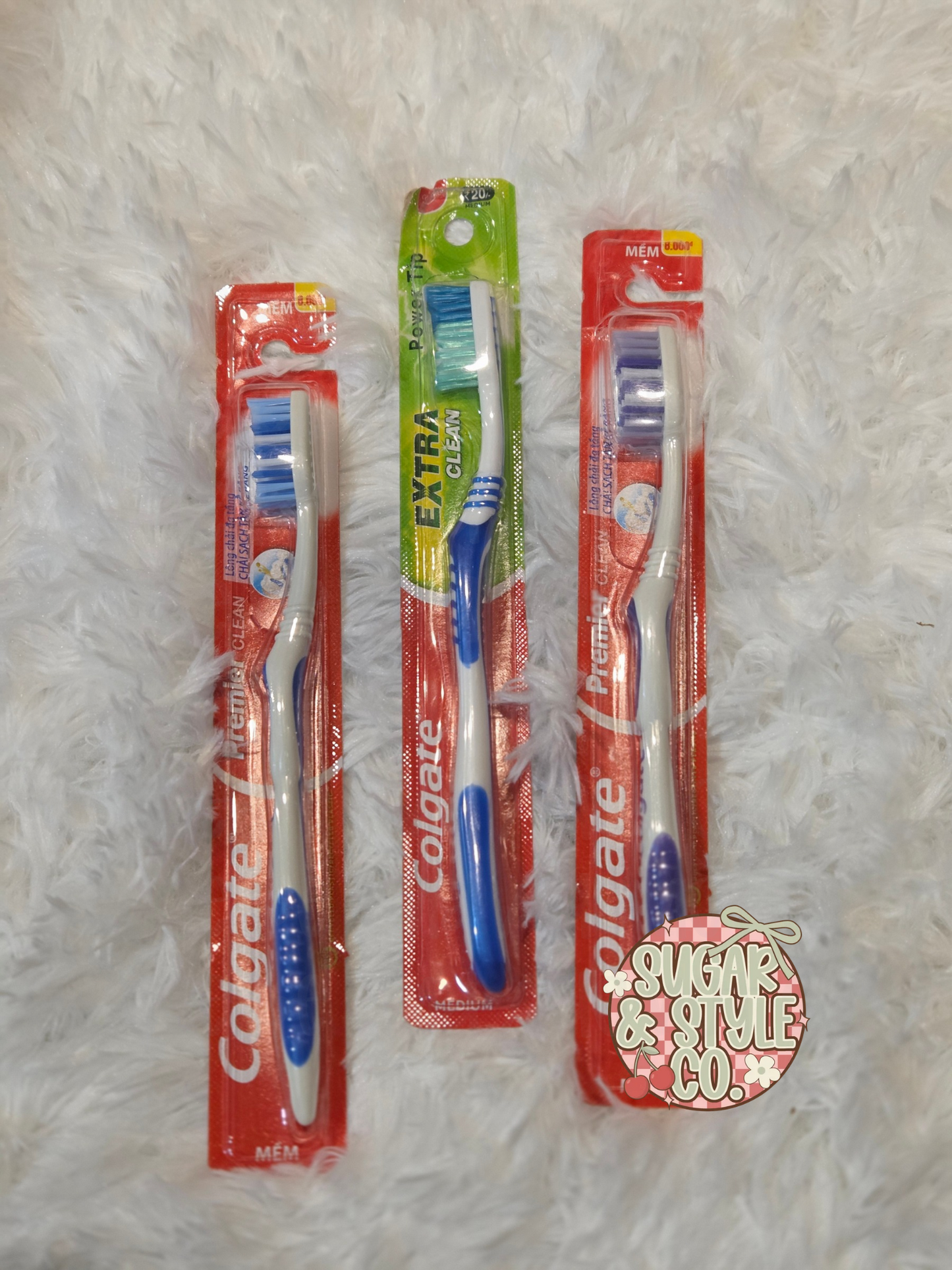 Toothbrush Assortment I Manual and Power Toothbrushes in Assorted Styles